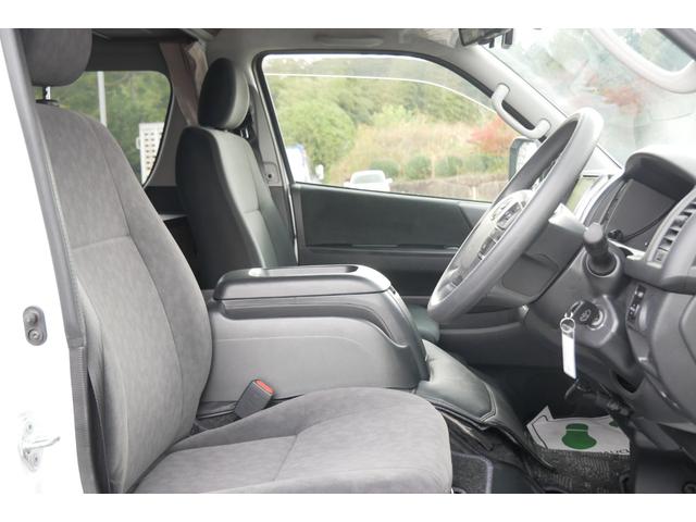 ハイエースバン レクビィ　カントリークラブ　家庭用エアコン　ＦＦヒーター　４ＷＤ　ワンオーナー　リチウム２００Ａｈ　１５００Ｗインバーター　走行充電器　コンバーター　ソーラーパネル　冷蔵庫　電子レンジ　テレビ　サイドオーニング　ＦＦヒーター　メモリーナビ　ＥＴＣ　ドラレコ（25枚目）
