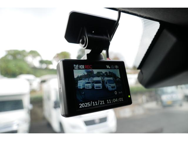 ハイエースバン レクビィ　カントリークラブ　家庭用エアコン　ＦＦヒーター　４ＷＤ　ワンオーナー　リチウム２００Ａｈ　１５００Ｗインバーター　走行充電器　コンバーター　ソーラーパネル　冷蔵庫　電子レンジ　テレビ　サイドオーニング　ＦＦヒーター　メモリーナビ　ＥＴＣ　ドラレコ（27枚目）