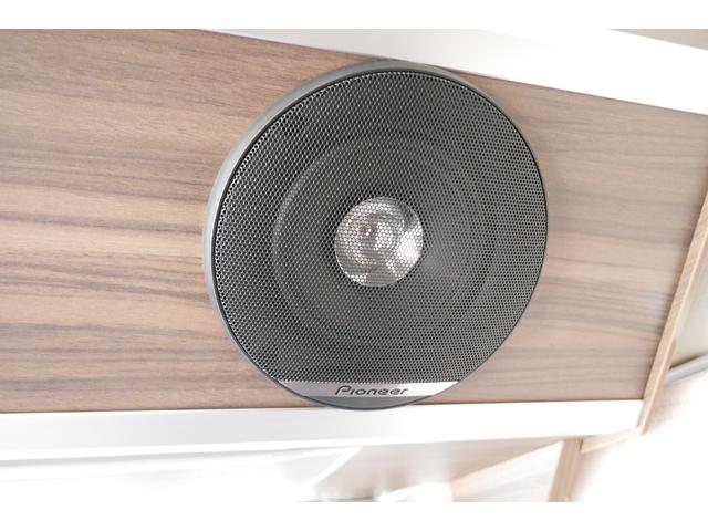 ハイエースバン レクビィ　カントリークラブ　家庭用エアコン　ＦＦヒーター　４ＷＤ　ワンオーナー　リチウム２００Ａｈ　１５００Ｗインバーター　走行充電器　コンバーター　ソーラーパネル　冷蔵庫　電子レンジ　テレビ　サイドオーニング　ＦＦヒーター　メモリーナビ　ＥＴＣ　ドラレコ（44枚目）