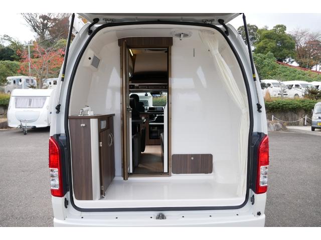 ハイエースバン レクビィ　カントリークラブ　家庭用エアコン　ＦＦヒーター　４ＷＤ　ワンオーナー　リチウム２００Ａｈ　１５００Ｗインバーター　走行充電器　コンバーター　ソーラーパネル　冷蔵庫　電子レンジ　テレビ　サイドオーニング　ＦＦヒーター　メモリーナビ　ＥＴＣ　ドラレコ（63枚目）