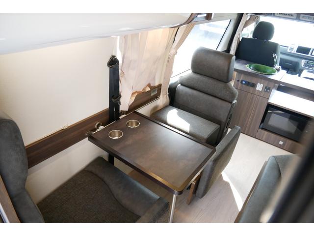 ハイエースバン レクビィ　カントリークラブ　家庭用エアコン　ＦＦヒーター　４ＷＤ　ワンオーナー　リチウム２００Ａｈ　１５００Ｗインバーター　走行充電器　コンバーター　ソーラーパネル　冷蔵庫　電子レンジ　テレビ　サイドオーニング　ＦＦヒーター　メモリーナビ　ＥＴＣ　ドラレコ（78枚目）