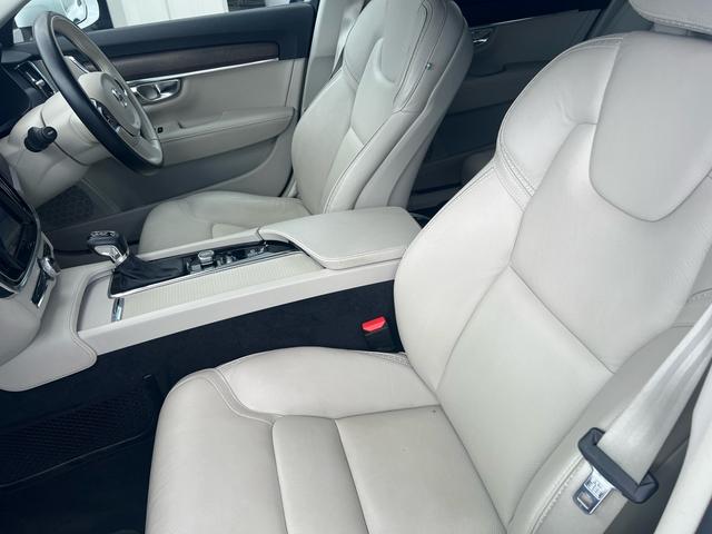 Ｖ９０ クロスカントリー　Ｄ４　ＡＷＤ　モメンタム　スマートキー　ベージュ本革シート　純正ＨＤＤナビ　フルセグＴＶ　３６０℃カメラ　シートヒーター　パワーシート　ＥＴＣ　電子パーキングブレーキ　Ｂｌｕｅｔｏｏｔｈ機能　ドライブレコーダー（8枚目）