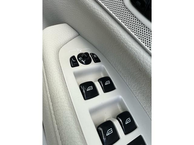 Ｖ９０ クロスカントリー　Ｄ４　ＡＷＤ　モメンタム　スマートキー　ベージュ本革シート　純正ＨＤＤナビ　フルセグＴＶ　３６０℃カメラ　シートヒーター　パワーシート　ＥＴＣ　電子パーキングブレーキ　Ｂｌｕｅｔｏｏｔｈ機能　ドライブレコーダー（14枚目）