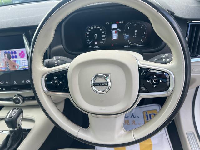 Ｖ９０ クロスカントリー　Ｄ４　ＡＷＤ　モメンタム　スマートキー　ベージュ本革シート　純正ＨＤＤナビ　フルセグＴＶ　３６０℃カメラ　シートヒーター　パワーシート　ＥＴＣ　電子パーキングブレーキ　Ｂｌｕｅｔｏｏｔｈ機能　ドライブレコーダー（19枚目）