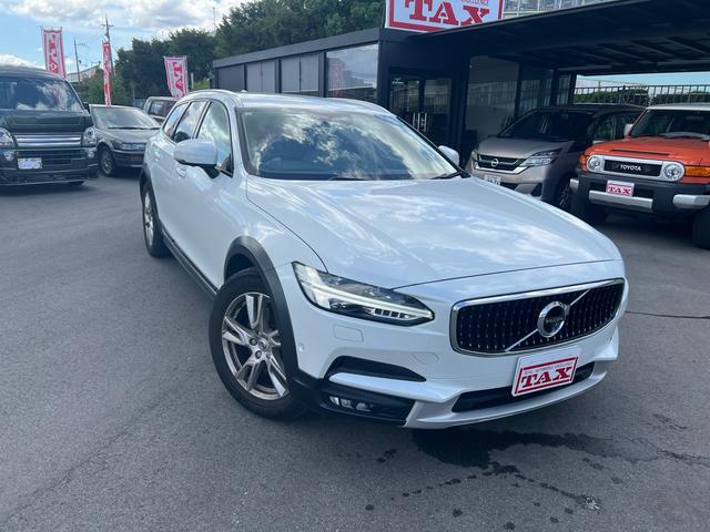 Ｖ９０ クロスカントリー　Ｄ４　ＡＷＤ　モメンタム　スマートキー　ベージュ本革シート　純正ＨＤＤナビ　フルセグＴＶ　３６０℃カメラ　シートヒーター　パワーシート　ＥＴＣ　電子パーキングブレーキ　Ｂｌｕｅｔｏｏｔｈ機能　ドライブレコーダー（27枚目）