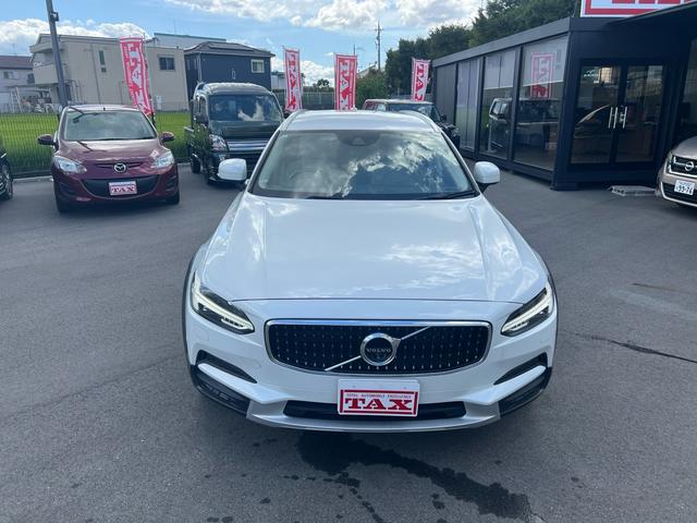 Ｖ９０ クロスカントリー　Ｄ４　ＡＷＤ　モメンタム　スマートキー　ベージュ本革シート　純正ＨＤＤナビ　フルセグＴＶ　３６０℃カメラ　シートヒーター　パワーシート　ＥＴＣ　電子パーキングブレーキ　Ｂｌｕｅｔｏｏｔｈ機能　ドライブレコーダー（31枚目）