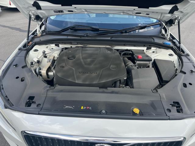 Ｖ９０ クロスカントリー　Ｄ４　ＡＷＤ　モメンタム　スマートキー　ベージュ本革シート　純正ＨＤＤナビ　フルセグＴＶ　３６０℃カメラ　シートヒーター　パワーシート　ＥＴＣ　電子パーキングブレーキ　Ｂｌｕｅｔｏｏｔｈ機能　ドライブレコーダー（51枚目）