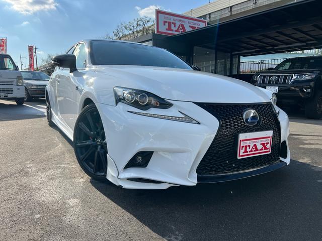 ＩＳ ＩＳ３００ｈ　Ｆスポーツ　車高調　ＴＲＤフルエアロ　マフラー　赤革シート　ベンチレーション　純正ナビ　フルセグＴＶ　バックカメラ　Ｂｌｕｅｔｏｏｔｈ機能　スマートキー　プッシュスタート　ドライブレコーダー　ＥＴＣ（2枚目）