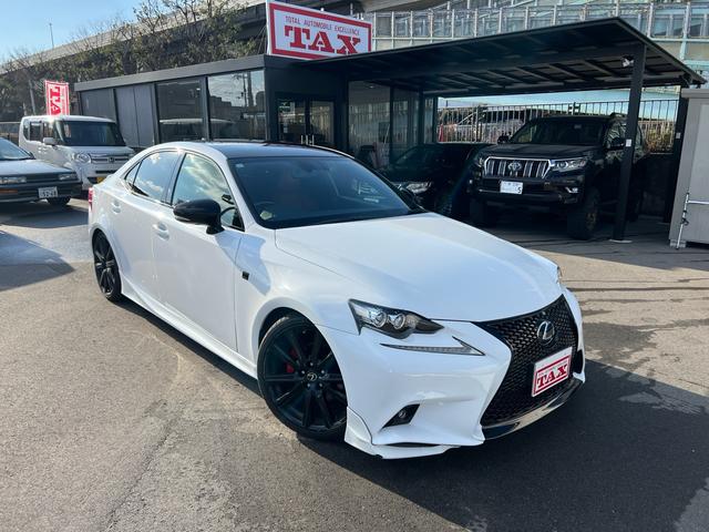 ＩＳ ＩＳ３００ｈ　Ｆスポーツ　車高調　ＴＲＤフルエアロ　マフラー　赤革シート　ベンチレーション　純正ナビ　フルセグＴＶ　バックカメラ　Ｂｌｕｅｔｏｏｔｈ機能　スマートキー　プッシュスタート　ドライブレコーダー　ＥＴＣ（3枚目）