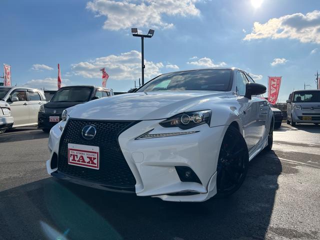 ＩＳ ＩＳ３００ｈ　Ｆスポーツ　車高調　ＴＲＤフルエアロ　マフラー　赤革シート　ベンチレーション　純正ナビ　フルセグＴＶ　バックカメラ　Ｂｌｕｅｔｏｏｔｈ機能　スマートキー　プッシュスタート　ドライブレコーダー　ＥＴＣ（8枚目）