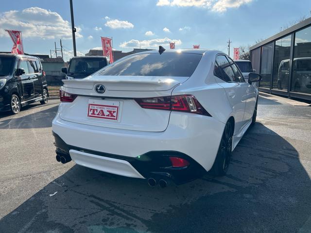 ＩＳ ＩＳ３００ｈ　Ｆスポーツ　車高調　ＴＲＤフルエアロ　マフラー　赤革シート　ベンチレーション　純正ナビ　フルセグＴＶ　バックカメラ　Ｂｌｕｅｔｏｏｔｈ機能　スマートキー　プッシュスタート　ドライブレコーダー　ＥＴＣ（13枚目）