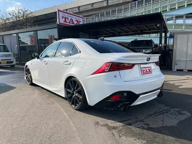 ＩＳ ＩＳ３００ｈ　Ｆスポーツ　車高調　ＴＲＤフルエアロ　マフラー　赤革シート　ベンチレーション　純正ナビ　フルセグＴＶ　バックカメラ　Ｂｌｕｅｔｏｏｔｈ機能　スマートキー　プッシュスタート　ドライブレコーダー　ＥＴＣ（15枚目）