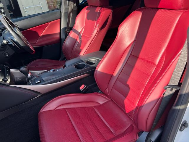 ＩＳ ＩＳ３００ｈ　Ｆスポーツ　車高調　ＴＲＤフルエアロ　マフラー　赤革シート　ベンチレーション　純正ナビ　フルセグＴＶ　バックカメラ　Ｂｌｕｅｔｏｏｔｈ機能　スマートキー　プッシュスタート　ドライブレコーダー　ＥＴＣ（20枚目）