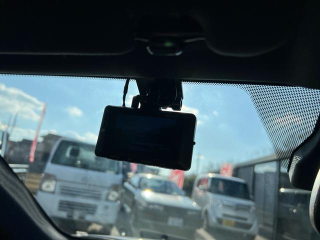 ＩＳ ＩＳ３００ｈ　Ｆスポーツ　車高調　ＴＲＤフルエアロ　マフラー　赤革シート　ベンチレーション　純正ナビ　フルセグＴＶ　バックカメラ　Ｂｌｕｅｔｏｏｔｈ機能　スマートキー　プッシュスタート　ドライブレコーダー　ＥＴＣ（41枚目）