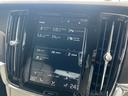 Ｖ９０ クロスカントリー　Ｄ４　ＡＷＤ　モメンタム　スマートキー　ベージュ本革シート　純正ＨＤＤナビ　フルセグＴＶ　３６０℃カメラ　シートヒーター　パワーシート　ＥＴＣ　電子パーキングブレーキ　Ｂｌｕｅｔｏｏｔｈ機能　ドライブレコーダー（3枚目）