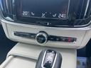 クロスカントリー　Ｄ４　ＡＷＤ　モメンタム　スマートキー　ベージュ本革シート　純正ＨＤＤナビ　フルセグＴＶ　３６０℃カメラ　シートヒーター　パワーシート　ＥＴＣ　電子パーキングブレーキ　Ｂｌｕｅｔｏｏｔｈ機能　ドライブレコーダー（18枚目）