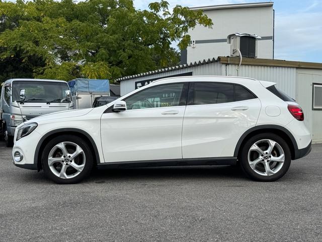 ＧＬＡクラス ＧＬＡ１８０　６ヶ月走行距離無制限保証　パノラミックスライディングルーフ　シートヒーター　ＢＳＭ　スマートキー　パワーバックドア　レーダーセーフティパッケージ　バックカメラ　黒革シート　ハーマンカードン（13枚目）