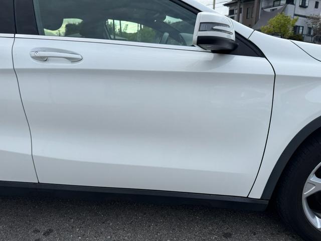 ＧＬＡクラス ＧＬＡ１８０　６ヶ月走行距離無制限保証　パノラミックスライディングルーフ　シートヒーター　ＢＳＭ　スマートキー　パワーバックドア　レーダーセーフティパッケージ　バックカメラ　黒革シート　ハーマンカードン（19枚目）
