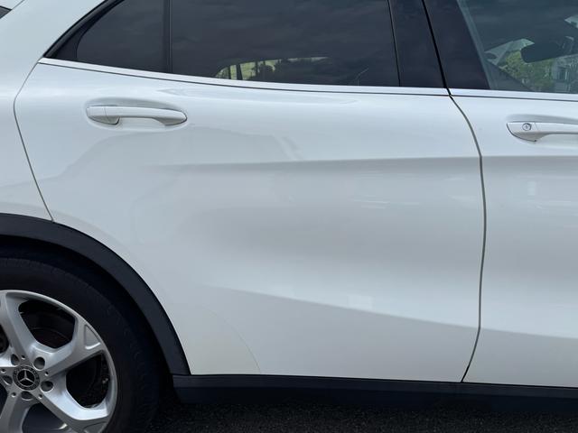 ＧＬＡクラス ＧＬＡ１８０　６ヶ月走行距離無制限保証　パノラミックスライディングルーフ　シートヒーター　ＢＳＭ　スマートキー　パワーバックドア　レーダーセーフティパッケージ　バックカメラ　黒革シート　ハーマンカードン（21枚目）