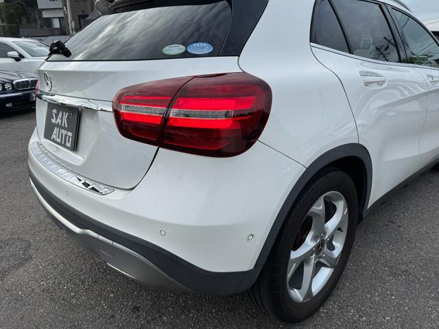 ＧＬＡクラス ＧＬＡ１８０　６ヶ月走行距離無制限保証　パノラミックスライディングルーフ　シートヒーター　ＢＳＭ　スマートキー　パワーバックドア　レーダーセーフティパッケージ　バックカメラ　黒革シート　ハーマンカードン（24枚目）