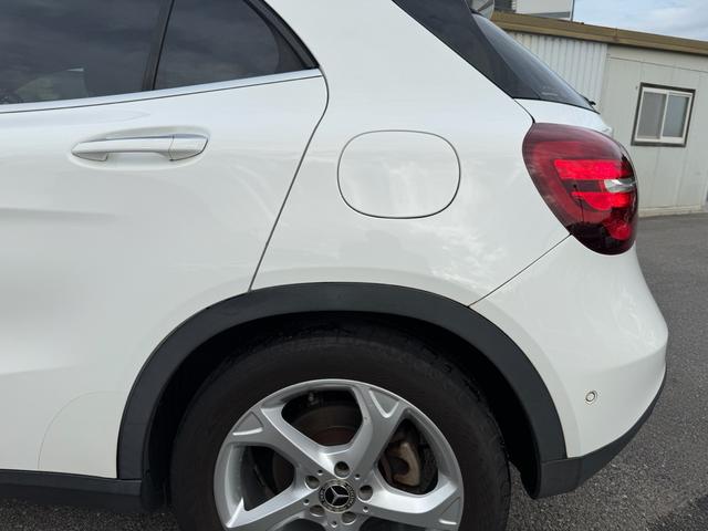 ＧＬＡクラス ＧＬＡ１８０　６ヶ月走行距離無制限保証　パノラミックスライディングルーフ　シートヒーター　ＢＳＭ　スマートキー　パワーバックドア　レーダーセーフティパッケージ　バックカメラ　黒革シート　ハーマンカードン（35枚目）