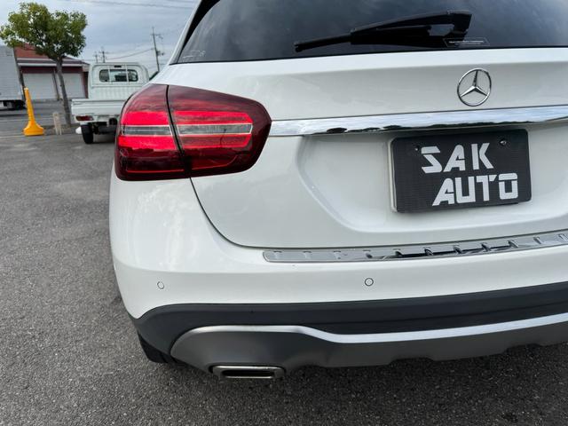 ＧＬＡクラス ＧＬＡ１８０　６ヶ月走行距離無制限保証　パノラミックスライディングルーフ　シートヒーター　ＢＳＭ　スマートキー　パワーバックドア　レーダーセーフティパッケージ　バックカメラ　黒革シート　ハーマンカードン（37枚目）