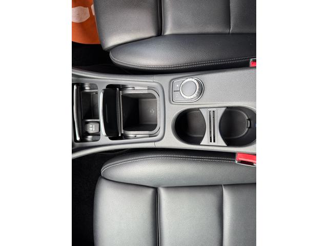 ＧＬＡクラス ＧＬＡ１８０　６ヶ月走行距離無制限保証　パノラミックスライディングルーフ　シートヒーター　ＢＳＭ　スマートキー　パワーバックドア　レーダーセーフティパッケージ　バックカメラ　黒革シート　ハーマンカードン（51枚目）