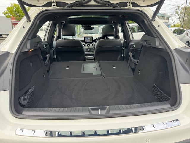 ＧＬＡクラス ＧＬＡ１８０　６ヶ月走行距離無制限保証　パノラミックスライディングルーフ　シートヒーター　ＢＳＭ　スマートキー　パワーバックドア　レーダーセーフティパッケージ　バックカメラ　黒革シート　ハーマンカードン（68枚目）