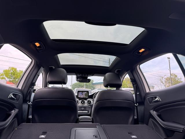 ＧＬＡクラス ＧＬＡ１８０　６ヶ月走行距離無制限保証　パノラミックスライディングルーフ　シートヒーター　ＢＳＭ　スマートキー　パワーバックドア　レーダーセーフティパッケージ　バックカメラ　黒革シート　ハーマンカードン（69枚目）