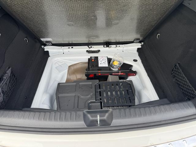 ＧＬＡクラス ＧＬＡ１８０　６ヶ月走行距離無制限保証　パノラミックスライディングルーフ　シートヒーター　ＢＳＭ　スマートキー　パワーバックドア　レーダーセーフティパッケージ　バックカメラ　黒革シート　ハーマンカードン（70枚目）