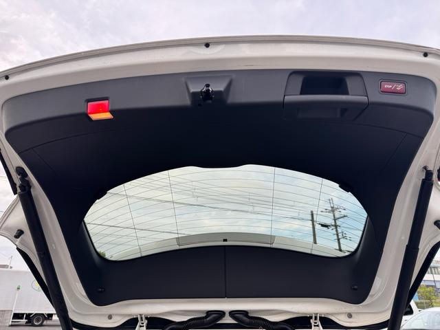 ＧＬＡクラス ＧＬＡ１８０　６ヶ月走行距離無制限保証　パノラミックスライディングルーフ　シートヒーター　ＢＳＭ　スマートキー　パワーバックドア　レーダーセーフティパッケージ　バックカメラ　黒革シート　ハーマンカードン（71枚目）