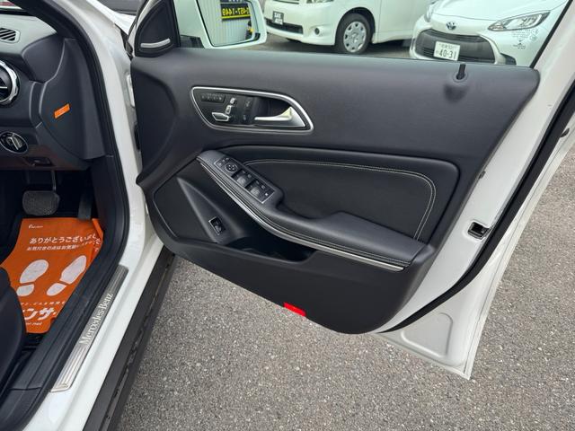ＧＬＡクラス ＧＬＡ１８０　６ヶ月走行距離無制限保証　パノラミックスライディングルーフ　シートヒーター　ＢＳＭ　スマートキー　パワーバックドア　レーダーセーフティパッケージ　バックカメラ　黒革シート　ハーマンカードン（72枚目）
