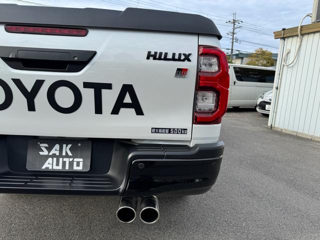 ハイラックス Ｚ　ＧＲスポーツ　ワンオーナー　ユーザー買取　８インチディスプレイオーディオ　ナビ　衝突軽減ブレーキ　全方位カメラ　ＬＥＤヘッドランプ　ハードトノカバー　ＧＲサイドステップ　ＧＲドレスアップマフラー　パールホワイト（26枚目）