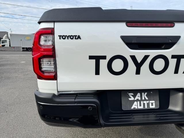ハイラックス Ｚ　ＧＲスポーツ　ワンオーナー　ユーザー買取　８インチディスプレイオーディオ　ナビ　衝突軽減ブレーキ　全方位カメラ　ＬＥＤヘッドランプ　ハードトノカバー　ＧＲサイドステップ　ＧＲドレスアップマフラー　パールホワイト（38枚目）