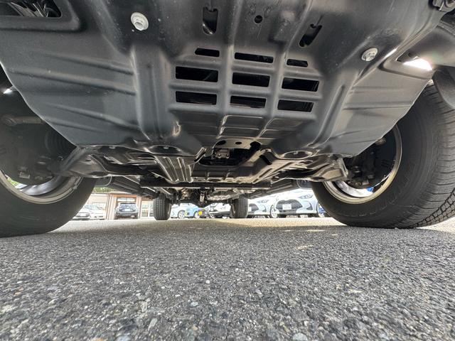 ハイラックス Ｚ　ＧＲスポーツ　ワンオーナー　ユーザー買取　８インチディスプレイオーディオ　ナビ　衝突軽減ブレーキ　全方位カメラ　ＬＥＤヘッドランプ　ハードトノカバー　ＧＲサイドステップ　ＧＲドレスアップマフラー　パールホワイト（52枚目）