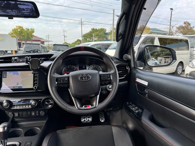 ハイラックス Ｚ　ＧＲスポーツ　ワンオーナー　ユーザー買取　８インチディスプレイオーディオ　ナビ　衝突軽減ブレーキ　全方位カメラ　ＬＥＤヘッドランプ　ハードトノカバー　ＧＲサイドステップ　ＧＲドレスアップマフラー　パールホワイト（55枚目）