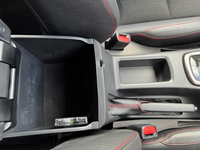 ハイラックス Ｚ　ＧＲスポーツ　ワンオーナー　ユーザー買取　８インチディスプレイオーディオ　ナビ　衝突軽減ブレーキ　全方位カメラ　ＬＥＤヘッドランプ　ハードトノカバー　ＧＲサイドステップ　ＧＲドレスアップマフラー　パールホワイト（60枚目）