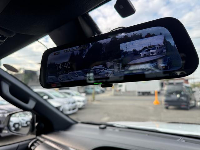 ハイラックス Ｚ　ＧＲスポーツ　ワンオーナー　ユーザー買取　８インチディスプレイオーディオ　ナビ　衝突軽減ブレーキ　全方位カメラ　ＬＥＤヘッドランプ　ハードトノカバー　ＧＲサイドステップ　ＧＲドレスアップマフラー　パールホワイト（61枚目）