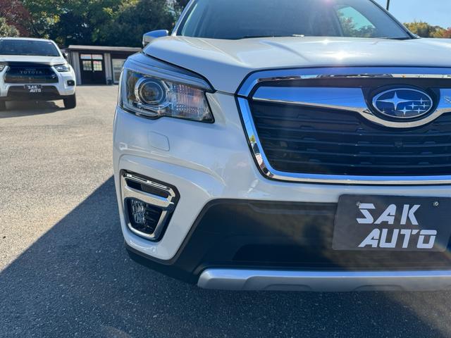 フォレスター アドバンス　１年間走行距離無制限保証　ワンオーナー　禁煙車　サンルーフ　ルーフレール　茶革シート　パワーバックドア　デジタルインナーミラー　　純正８型ナビ　バックカメラ　サイドカメラ　ＬＥＤヘッドライト（17枚目）