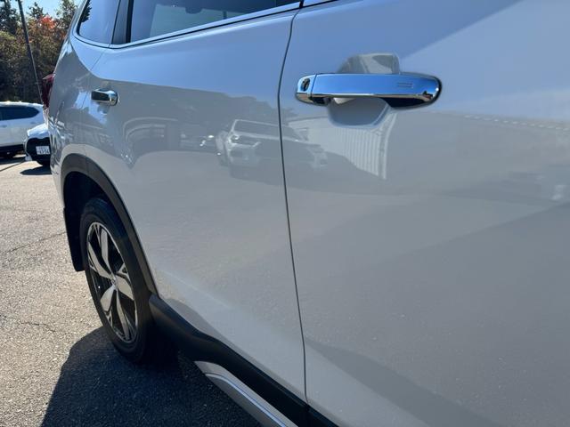 フォレスター アドバンス　１年間走行距離無制限保証　ワンオーナー　禁煙車　サンルーフ　ルーフレール　茶革シート　パワーバックドア　デジタルインナーミラー　　純正８型ナビ　バックカメラ　サイドカメラ　ＬＥＤヘッドライト（22枚目）