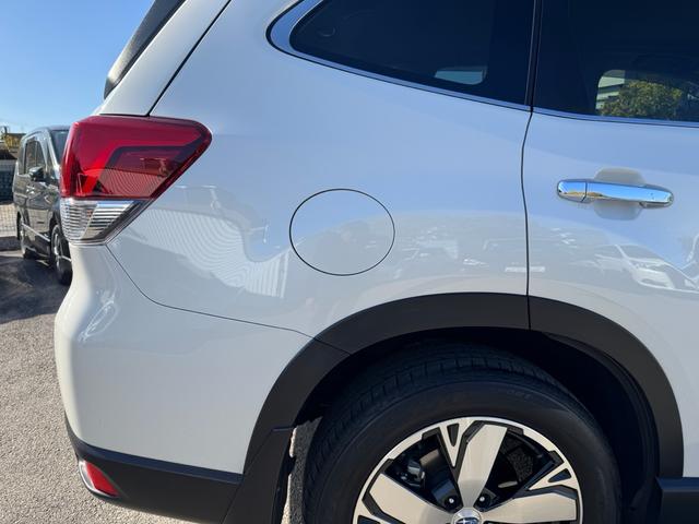 フォレスター アドバンス　１年間走行距離無制限保証　ワンオーナー　禁煙車　サンルーフ　ルーフレール　茶革シート　パワーバックドア　デジタルインナーミラー　　純正８型ナビ　バックカメラ　サイドカメラ　ＬＥＤヘッドライト（25枚目）