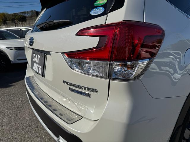 フォレスター アドバンス　１年間走行距離無制限保証　ワンオーナー　禁煙車　サンルーフ　ルーフレール　茶革シート　パワーバックドア　デジタルインナーミラー　　純正８型ナビ　バックカメラ　サイドカメラ　ＬＥＤヘッドライト（26枚目）