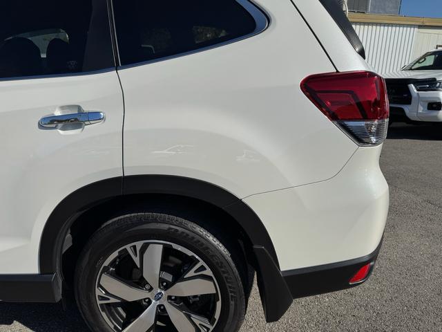 フォレスター アドバンス　１年間走行距離無制限保証　ワンオーナー　禁煙車　サンルーフ　ルーフレール　茶革シート　パワーバックドア　デジタルインナーミラー　　純正８型ナビ　バックカメラ　サイドカメラ　ＬＥＤヘッドライト（37枚目）