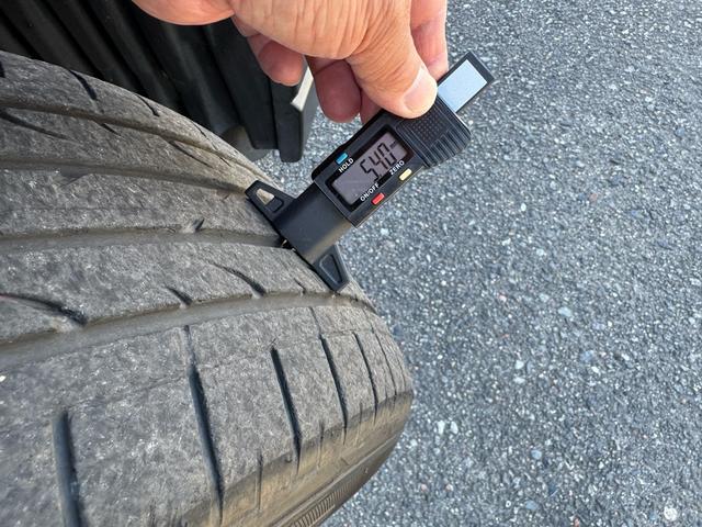 フォレスター アドバンス　１年間走行距離無制限保証　ワンオーナー　禁煙車　サンルーフ　ルーフレール　茶革シート　パワーバックドア　デジタルインナーミラー　　純正８型ナビ　バックカメラ　サイドカメラ　ＬＥＤヘッドライト（40枚目）