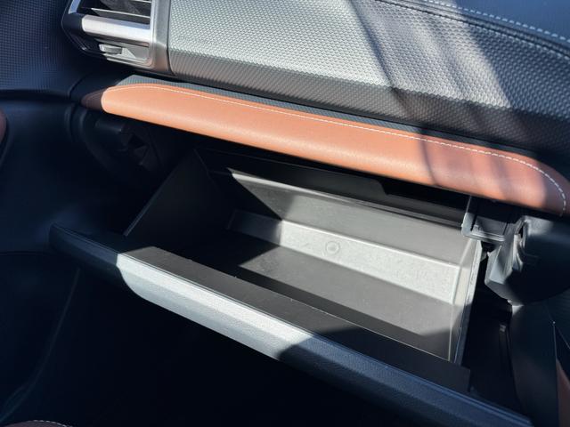 フォレスター アドバンス　１年間走行距離無制限保証　ワンオーナー　禁煙車　サンルーフ　ルーフレール　茶革シート　パワーバックドア　デジタルインナーミラー　　純正８型ナビ　バックカメラ　サイドカメラ　ＬＥＤヘッドライト（52枚目）