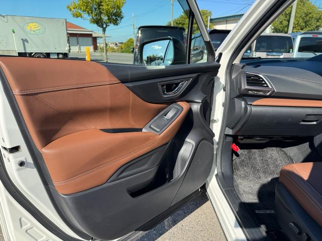 フォレスター アドバンス　１年間走行距離無制限保証　ワンオーナー　禁煙車　サンルーフ　ルーフレール　茶革シート　パワーバックドア　デジタルインナーミラー　　純正８型ナビ　バックカメラ　サイドカメラ　ＬＥＤヘッドライト（77枚目）