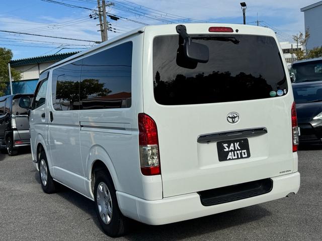 ハイエースバン ロングDX GLパッケージ 法人ワンオーナー ディーゼルターボ LEDヘッドライト パイオニアディスプレイオーディオ バックカメラ 助手席エアバッグ キーレス 令和5年11月197316km時タイミングベルト交換済み(9枚目)