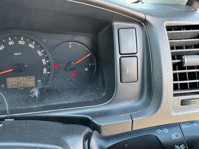 ハイエースバン ロングDX GLパッケージ 法人ワンオーナー ディーゼルターボ LEDヘッドライト パイオニアディスプレイオーディオ バックカメラ 助手席エアバッグ キーレス 令和5年11月197316km時タイミングベルト交換済み(48枚目)