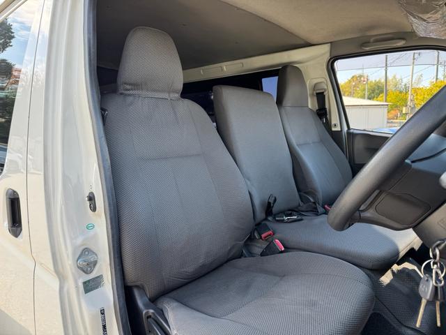 ハイエースバン ロングDX GLパッケージ 法人ワンオーナー ディーゼルターボ LEDヘッドライト パイオニアディスプレイオーディオ バックカメラ 助手席エアバッグ キーレス 令和5年11月197316km時タイミングベルト交換済み(49枚目)