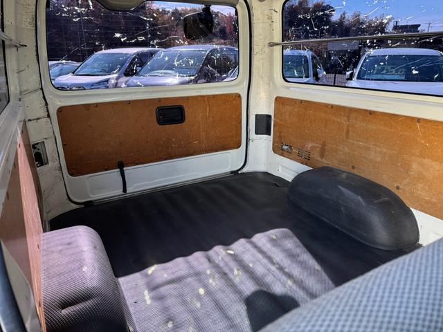 ハイエースバン ロングDX GLパッケージ 法人ワンオーナー ディーゼルターボ LEDヘッドライト パイオニアディスプレイオーディオ バックカメラ 助手席エアバッグ キーレス 令和5年11月197316km時タイミングベルト交換済み(52枚目)